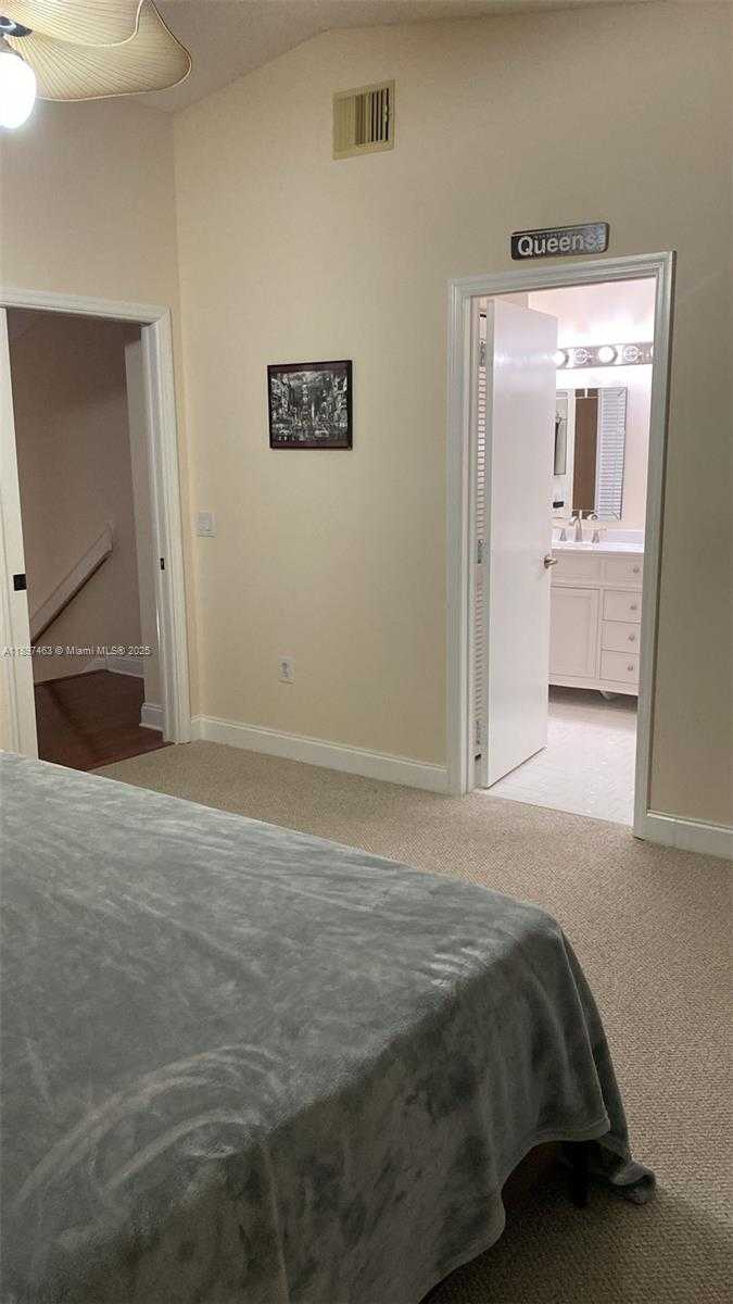 Small Image of 1634 NORTH 15TH TERRACE, Hollywood Number 31