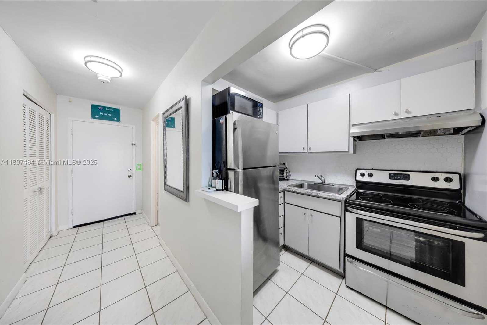 Small Image of 7904 WEST DR #1010, North Bay Village Number 16