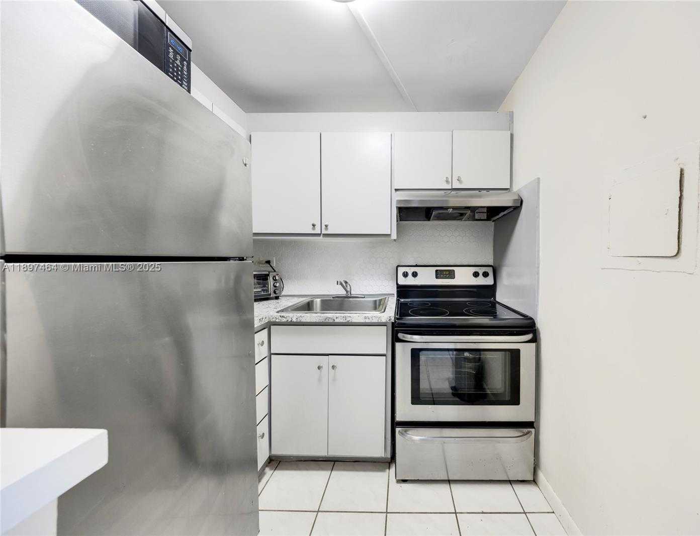 Small Image of 7904 WEST DR #1010, North Bay Village Number 17