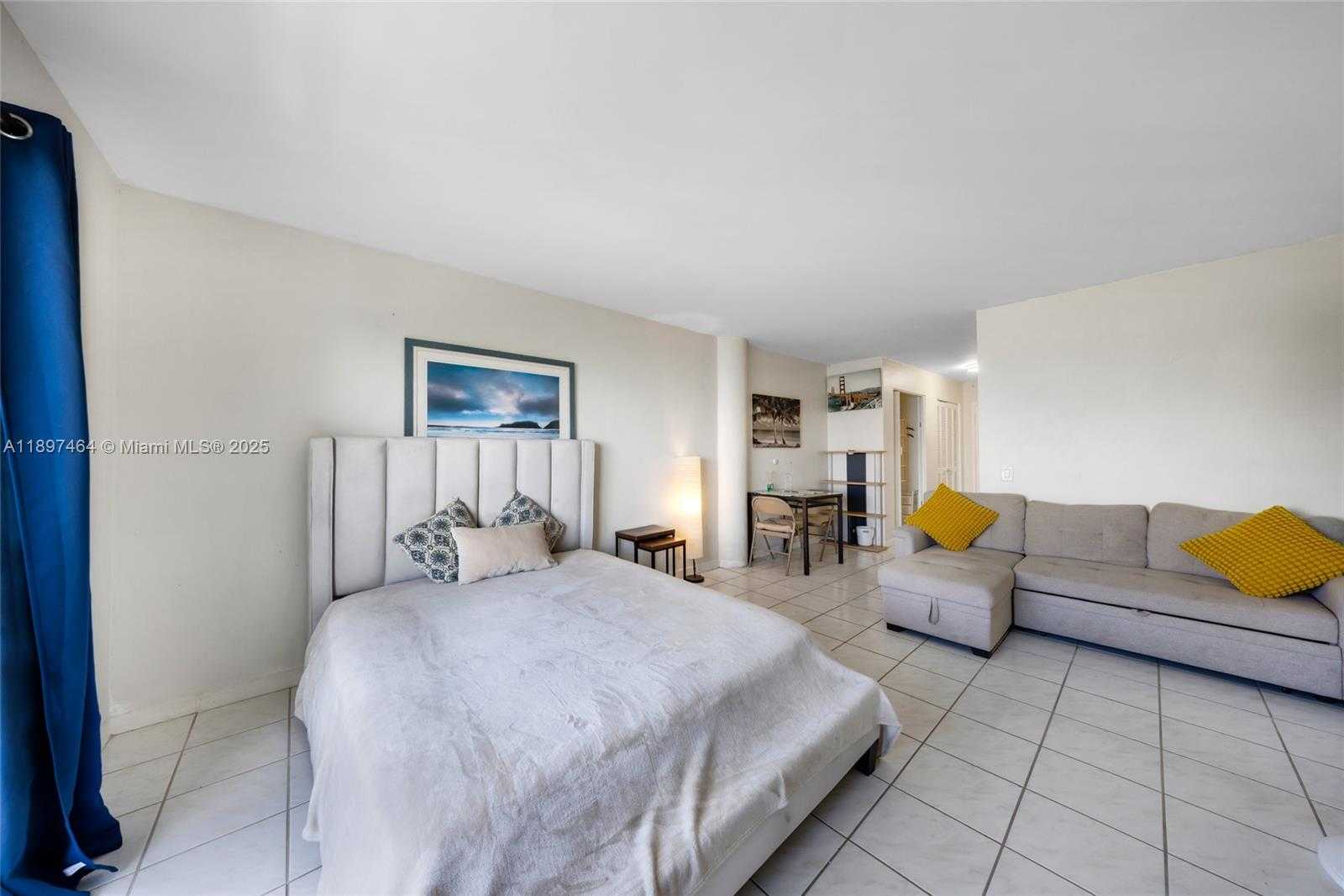 Small Image of 7904 WEST DR #1010, North Bay Village Number 9