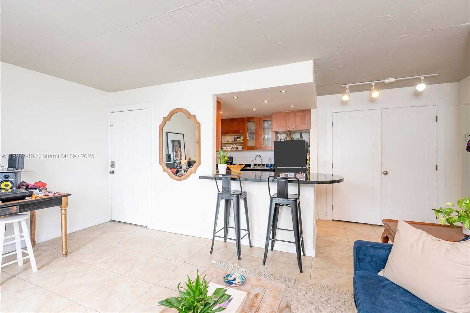 Small Image of 915 JEFFERSON AVE #4A, Miami Beach Number 5