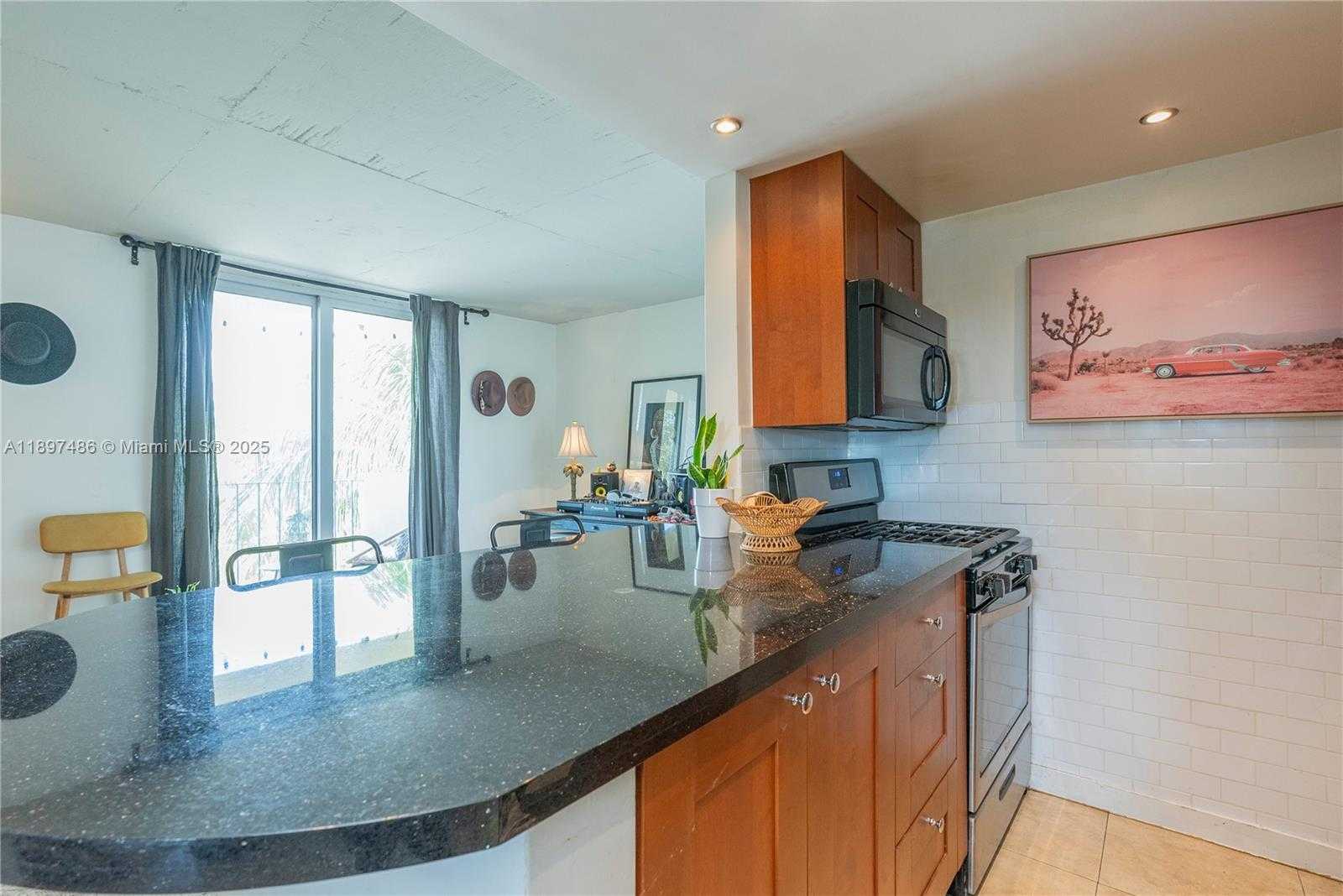 Small Image of 915 JEFFERSON AVE #4A, Miami Beach Number 7