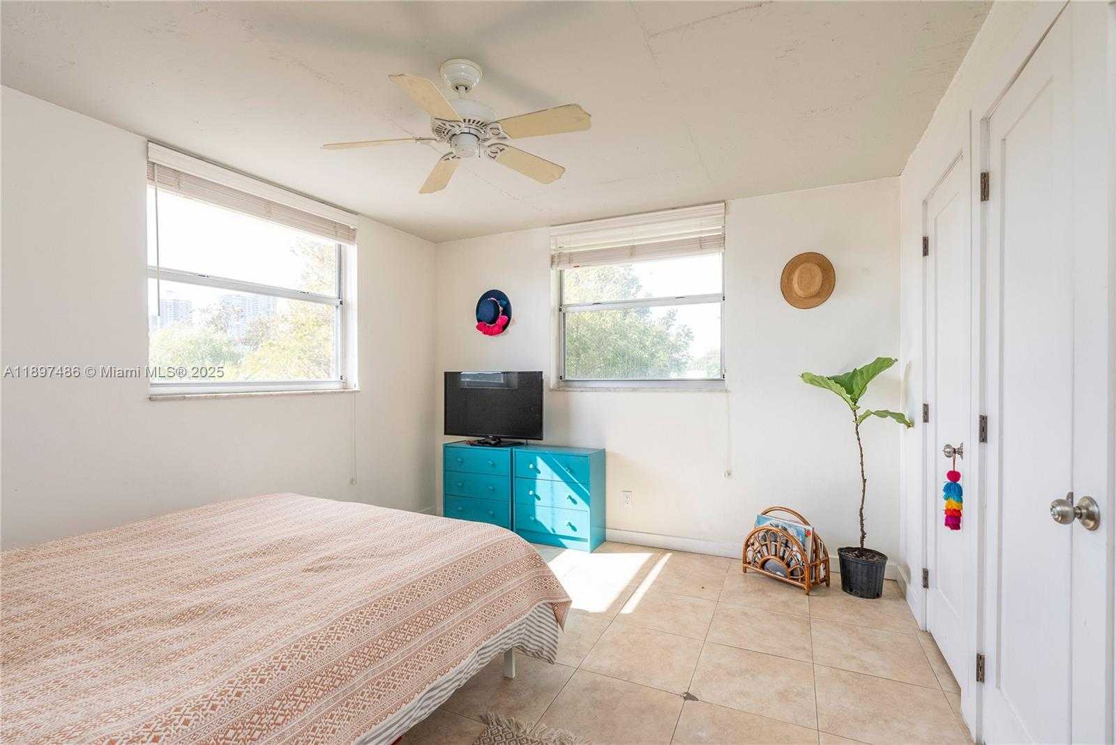 Small Image of 915 JEFFERSON AVE #4A, Miami Beach Number 8