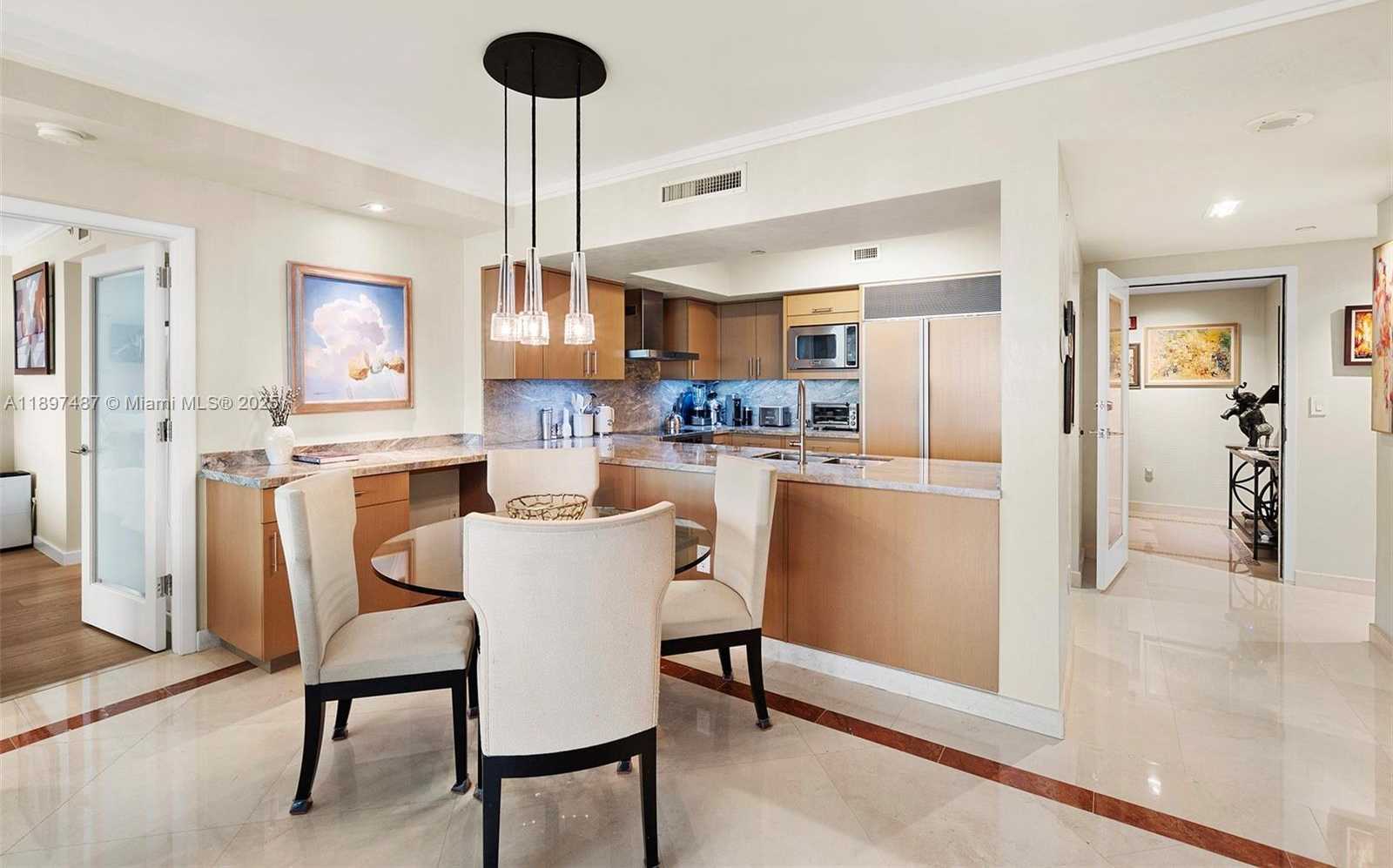 Small Image of 1455 OCEAN DR #1003, Miami Beach Number 14