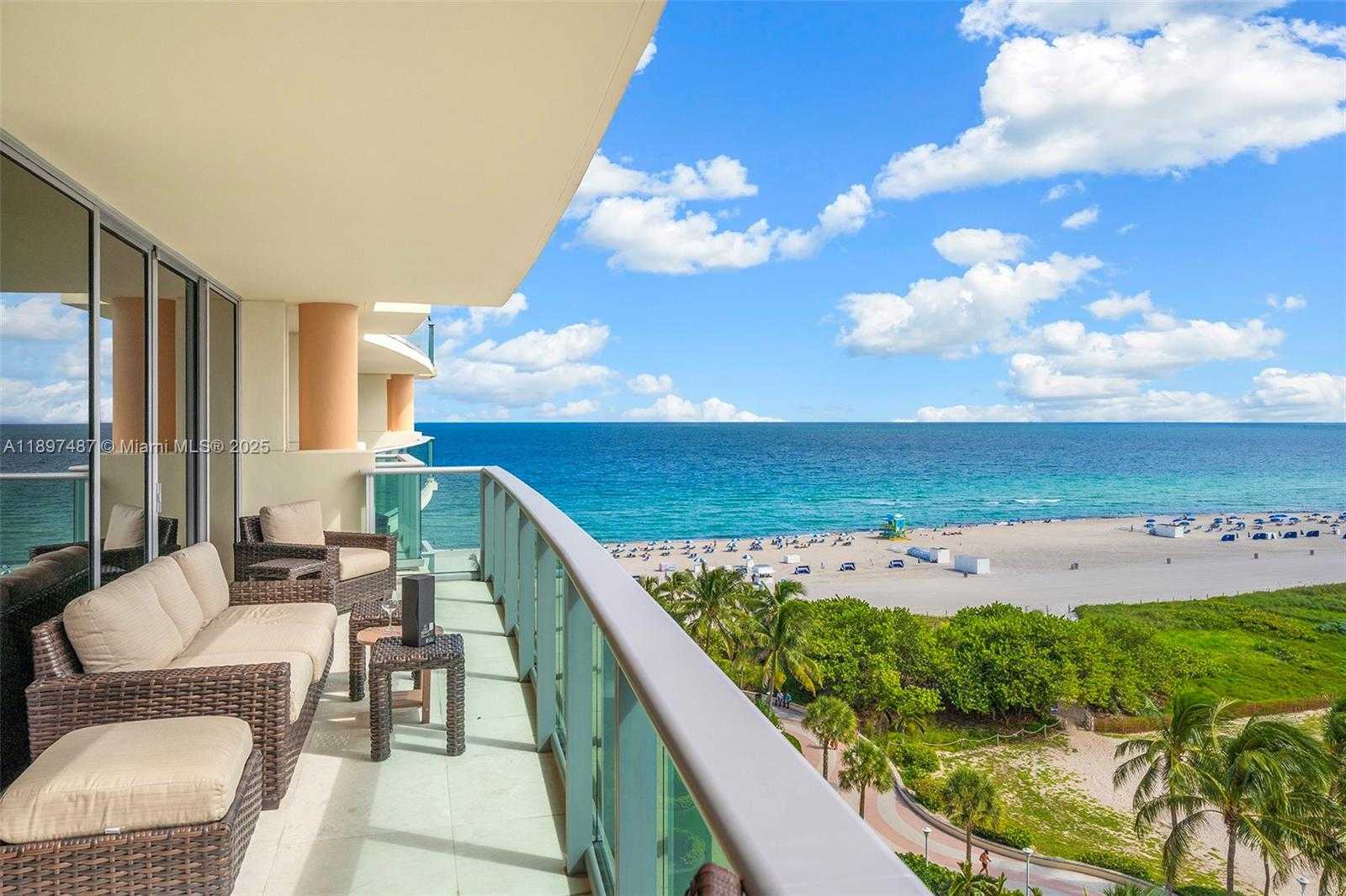 Small Image of 1455 OCEAN DR #1003, Miami Beach Number 20