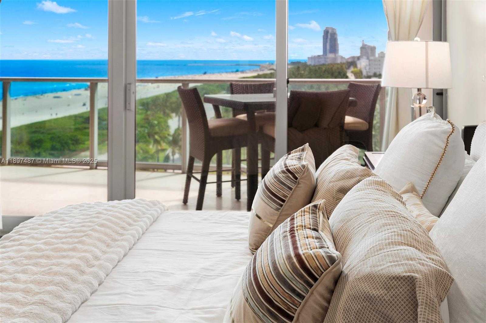 Small Image of 1455 OCEAN DR #1003, Miami Beach Number 21