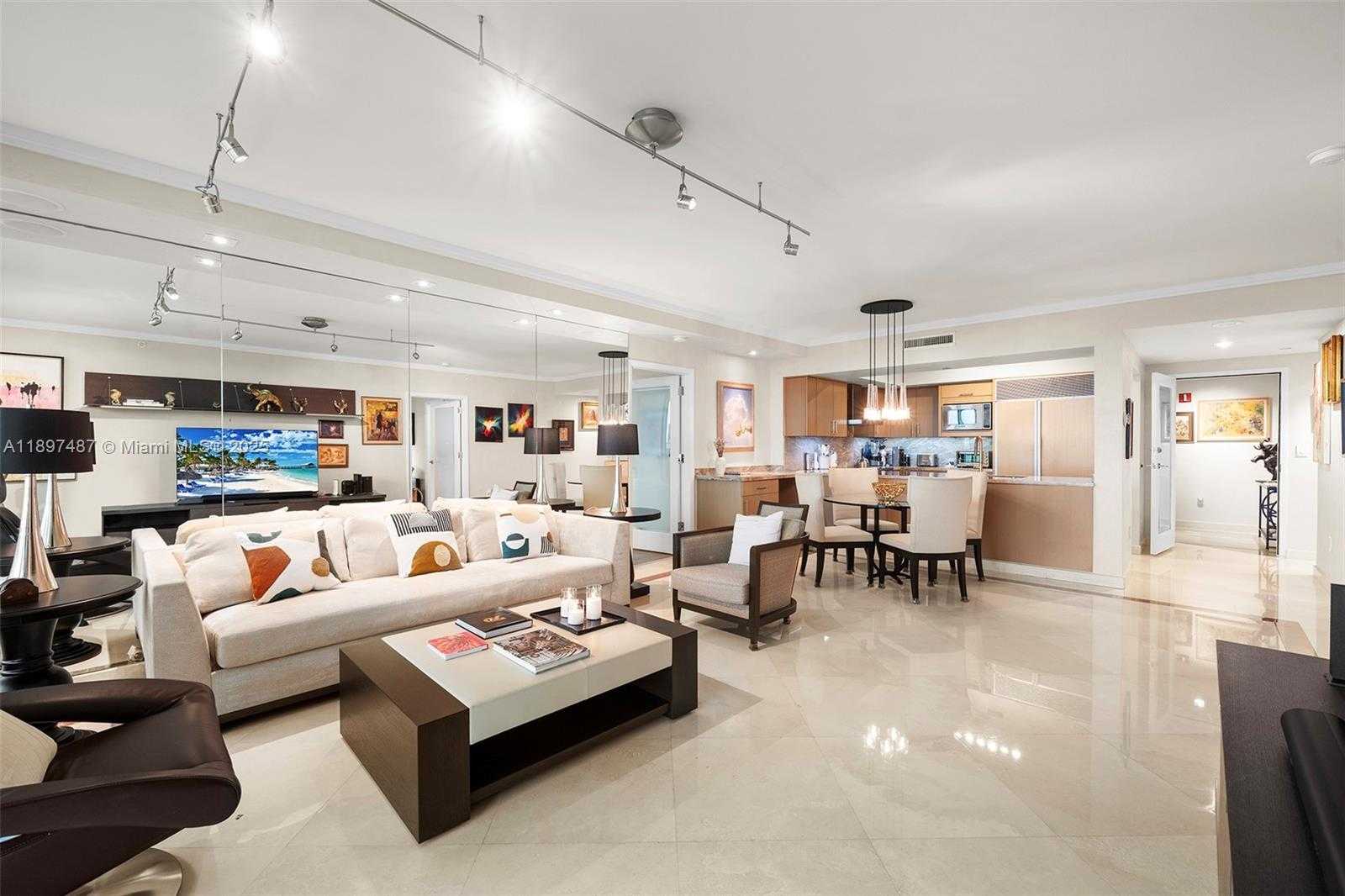 Small Image of 1455 OCEAN DR #1003, Miami Beach Number 6