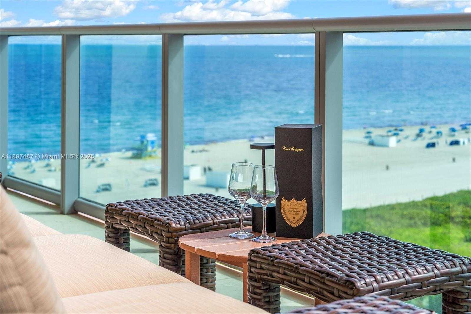Small Image of 1455 OCEAN DR #1003, Miami Beach Number 7