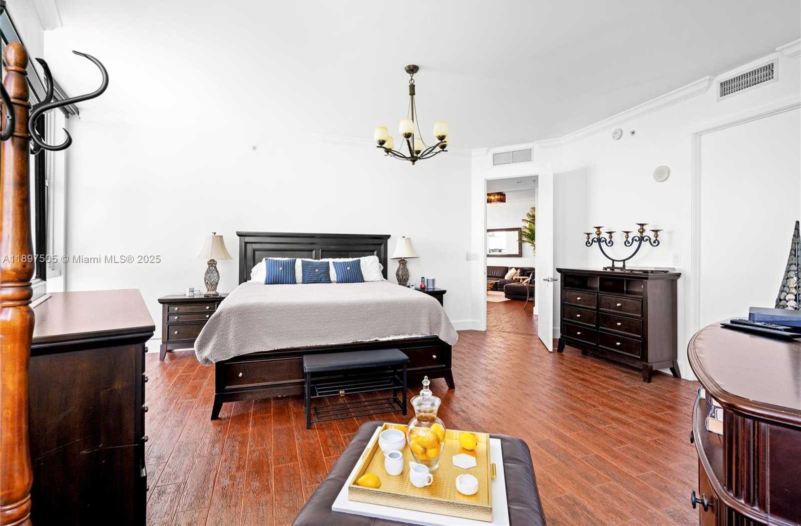 Small Image of 18201 COLLINS AVE #4209, Sunny Isles Beach Number 19