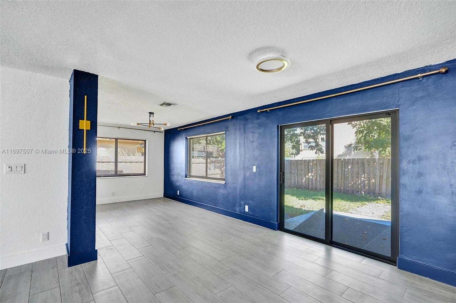 Small Image of 8105 SOUTH WEST 19TH ST, North Lauderdale Number 9