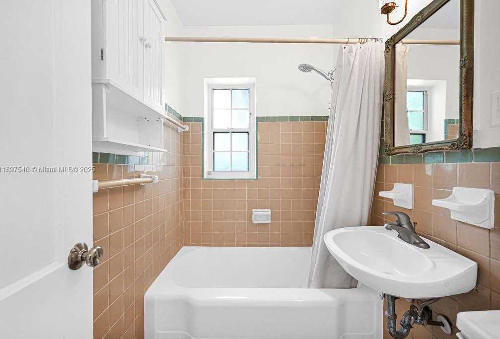 Small Image of 5960 SOUTH WEST 47TH ST #1, Miami Number 10