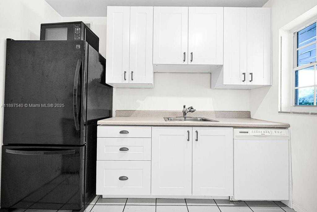 Small Image of 5960 SOUTH WEST 47TH ST #1, Miami Number 15