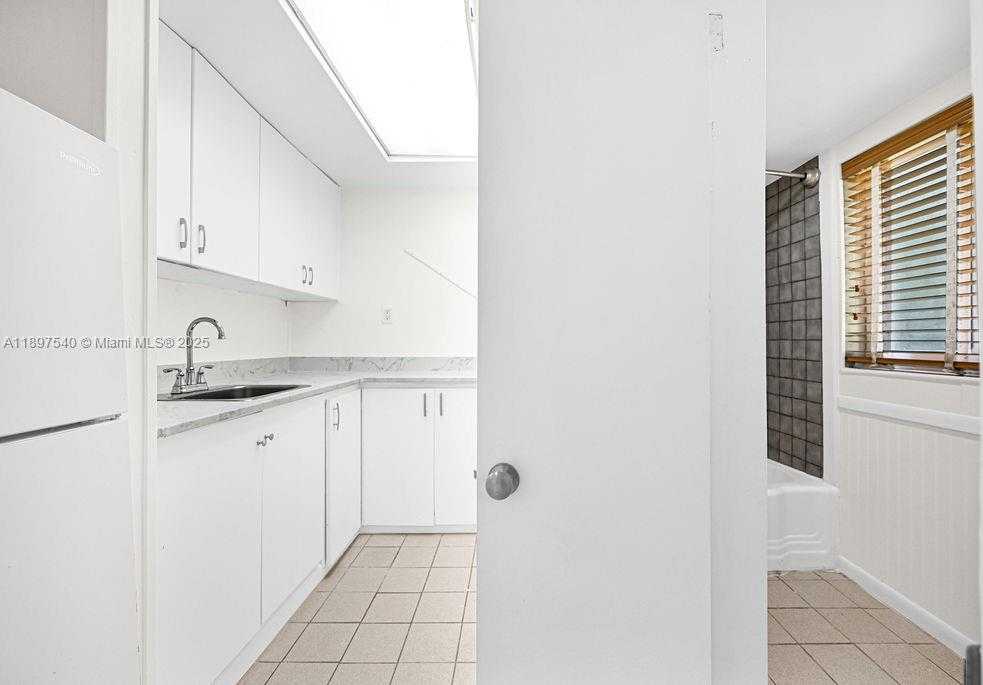 Small Image of 5960 SOUTH WEST 47TH ST #1, Miami Number 26