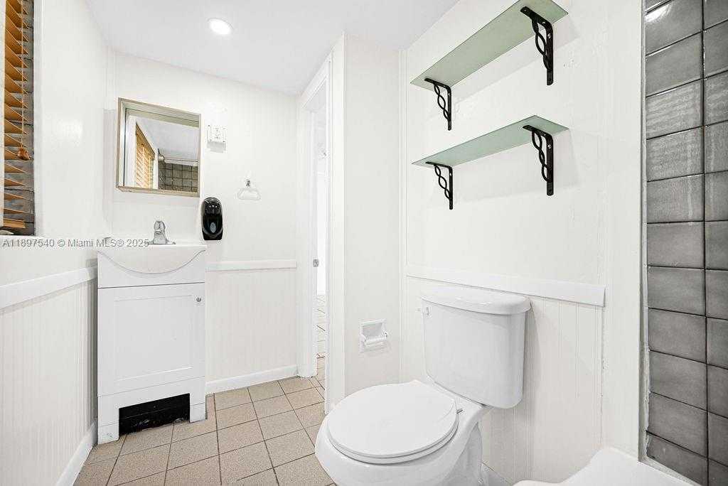 Small Image of 5960 SOUTH WEST 47TH ST #1, Miami Number 32