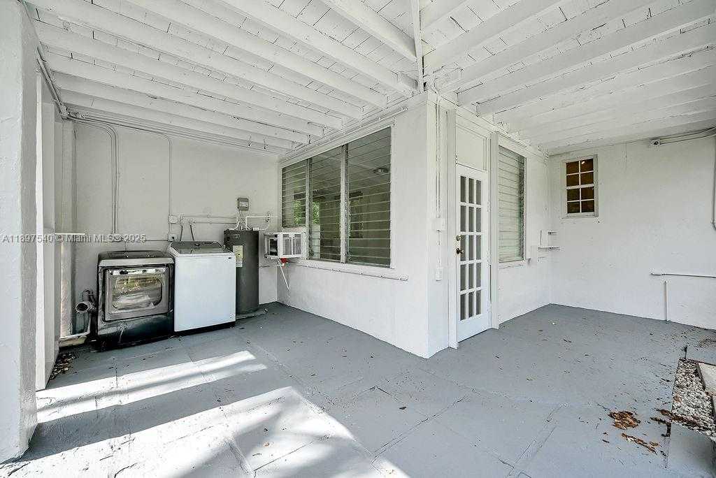 Small Image of 5960 SOUTH WEST 47TH ST #1, Miami Number 33
