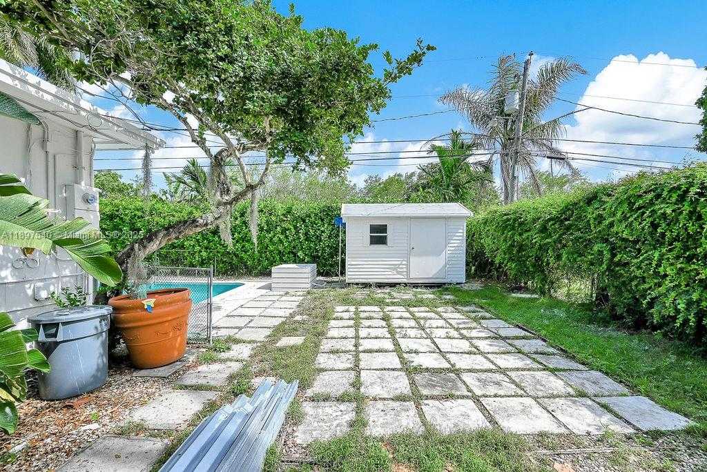 Small Image of 5960 SOUTH WEST 47TH ST #1, Miami Number 34