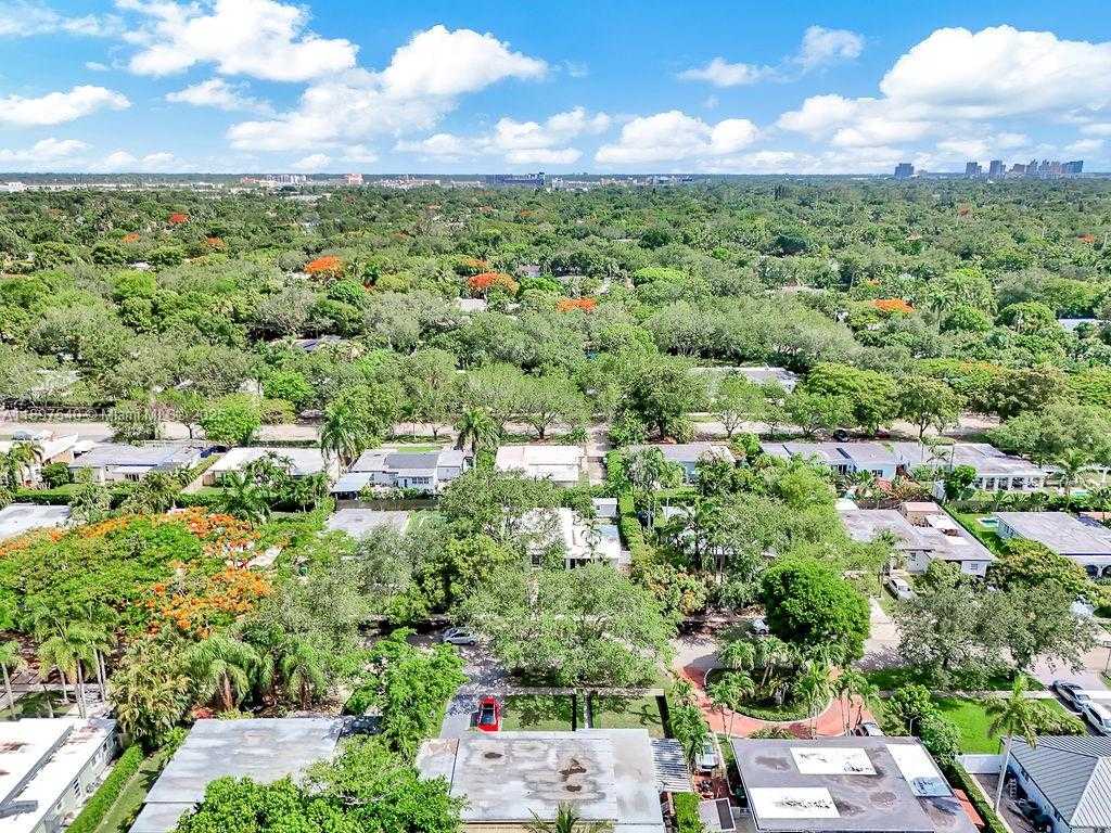 Small Image of 5960 SOUTH WEST 47TH ST #1, Miami Number 37