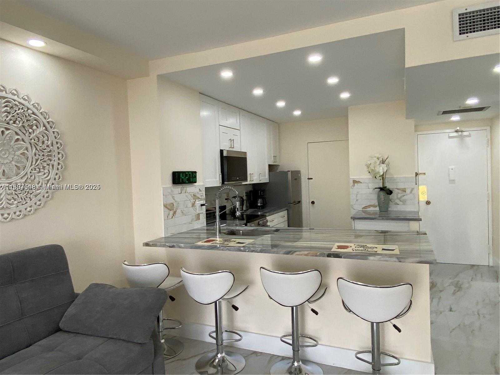 Small Image of 1965 SOUTH OCEAN DR #15A, Hallandale Beach Number 4