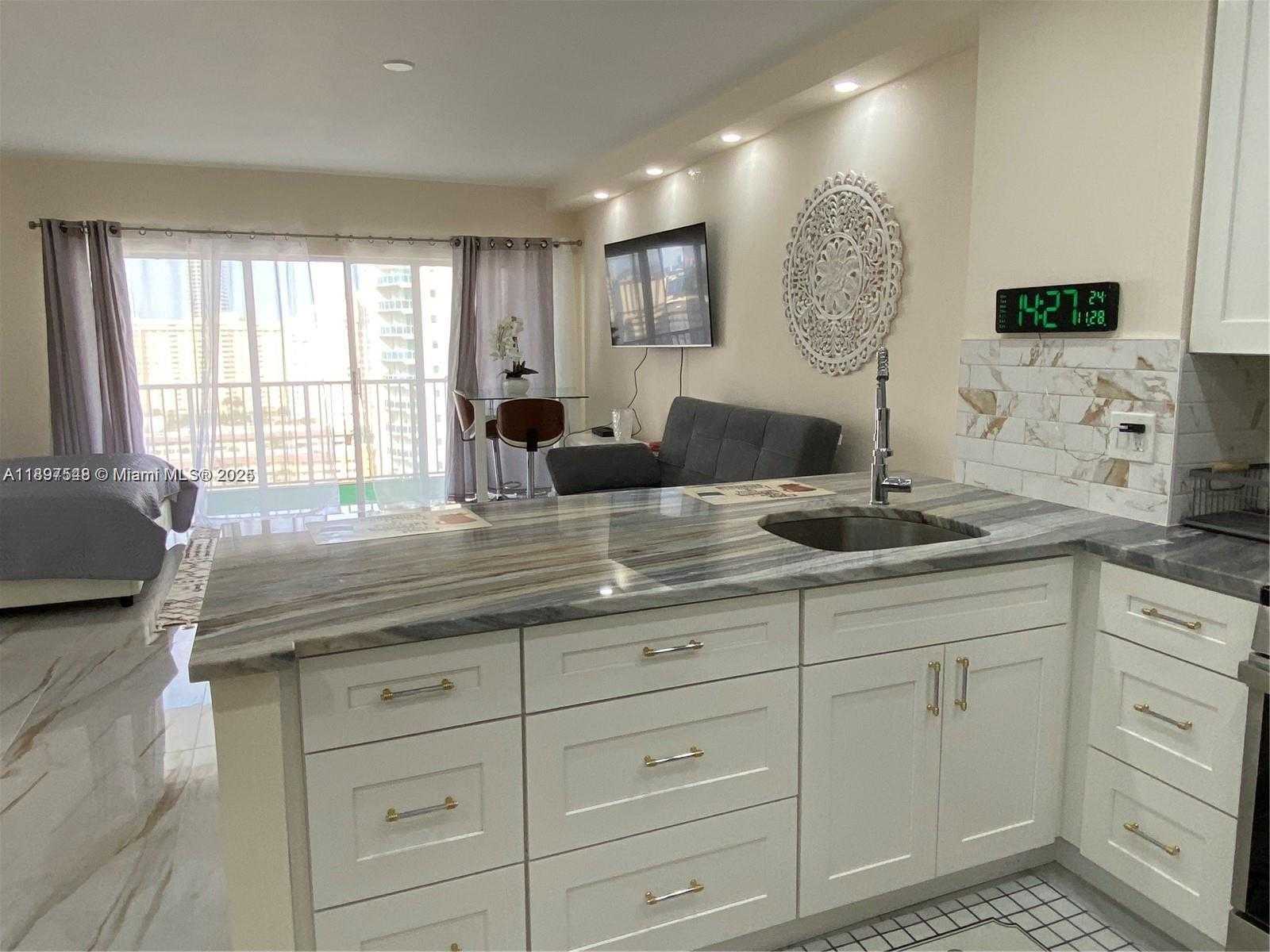 Small Image of 1965 SOUTH OCEAN DR #15A, Hallandale Beach Number 5