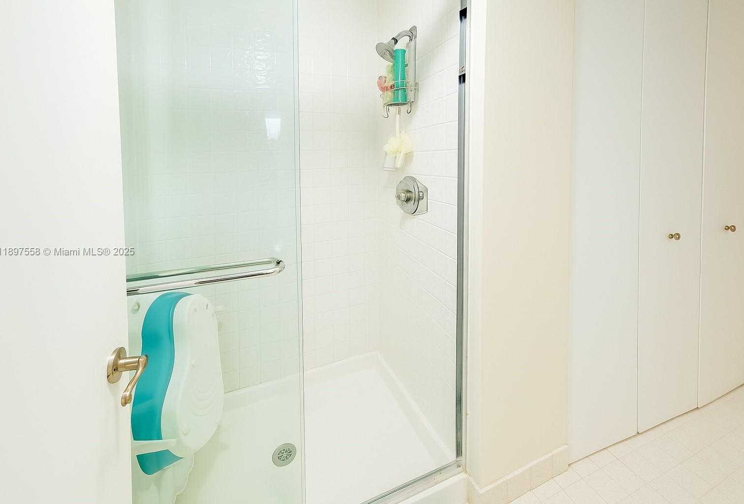 Small Image of 3610 YACHT CLUB DR #414, Aventura Number 12