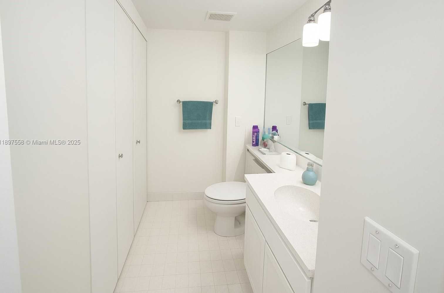 Small Image of 3610 YACHT CLUB DR #414, Aventura Number 13