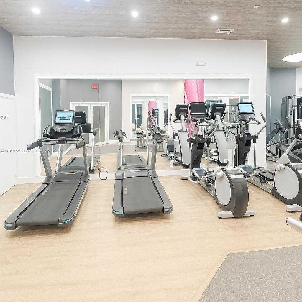 Small Image of 3610 YACHT CLUB DR #414, Aventura Number 16