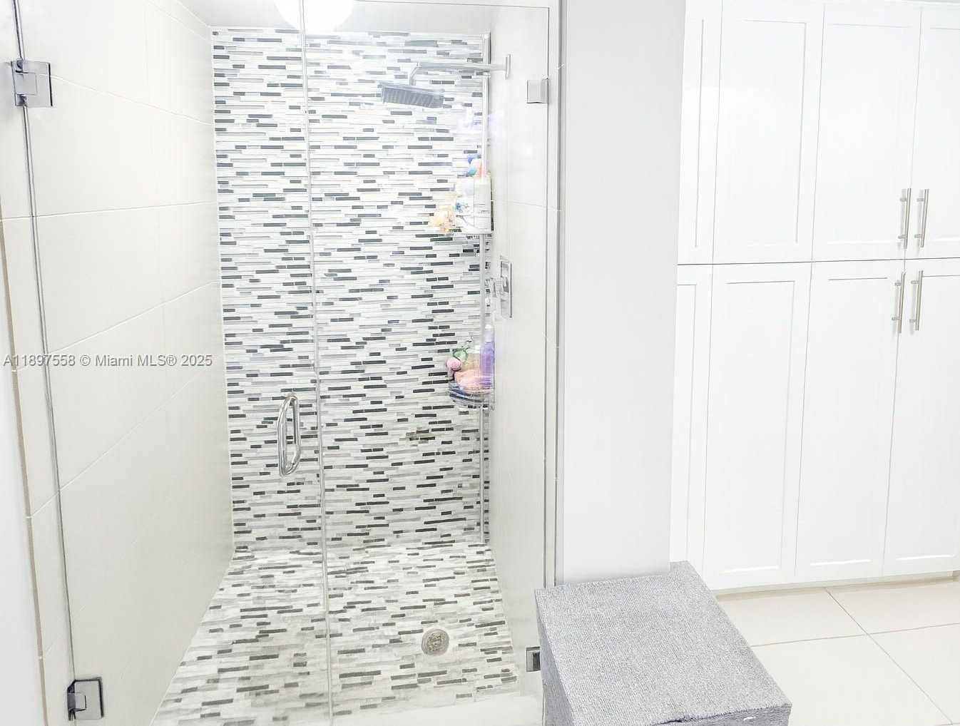 Small Image of 3610 YACHT CLUB DR #414, Aventura Number 9