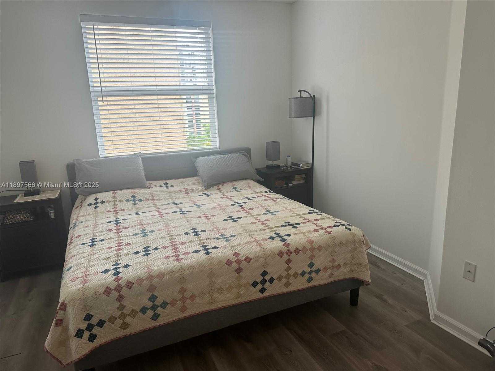 Small Image of 17125 NORTH BAY RD #3402, Sunny Isles Beach Number 11