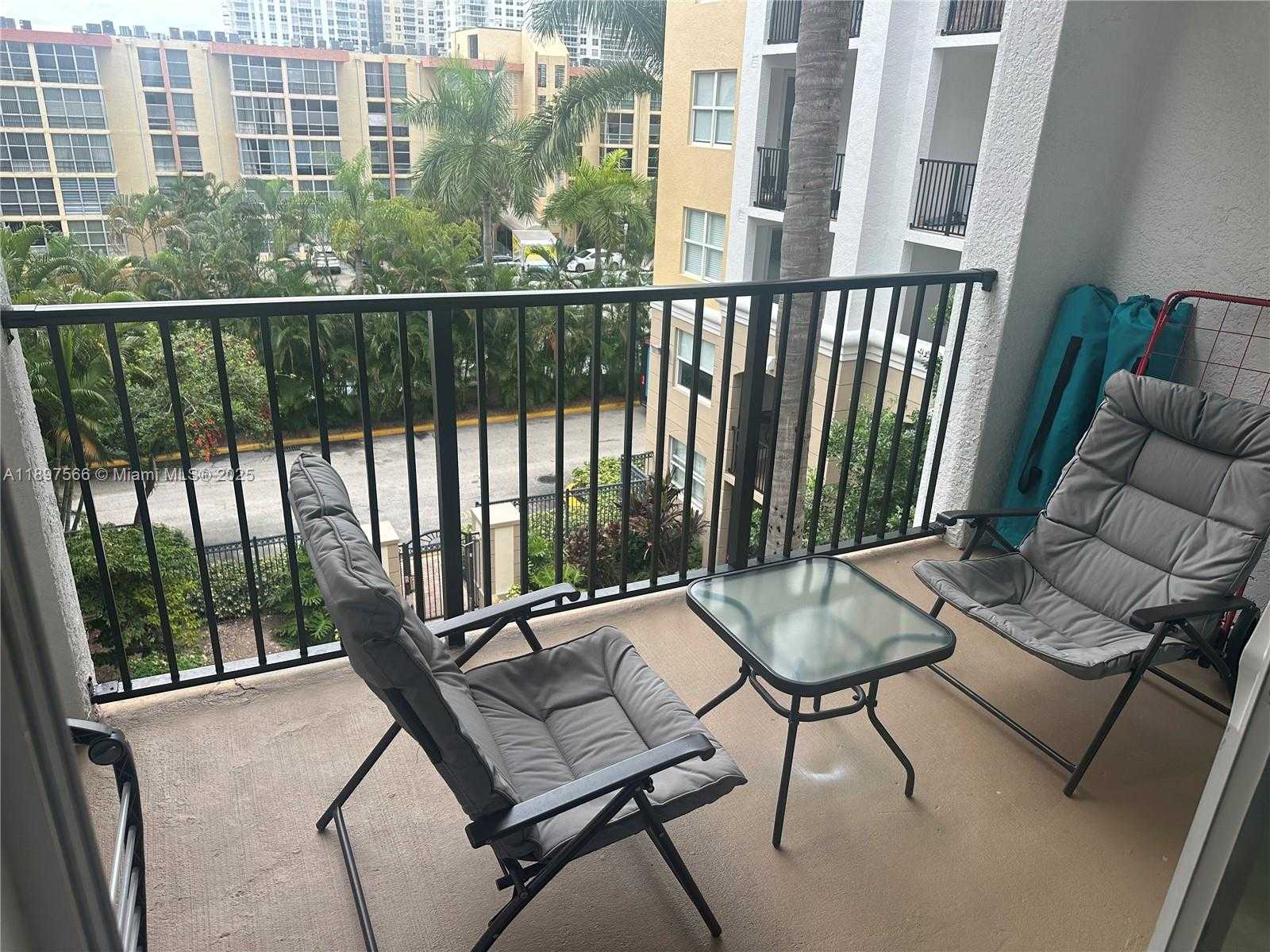 Small Image of 17125 NORTH BAY RD #3402, Sunny Isles Beach Number 5