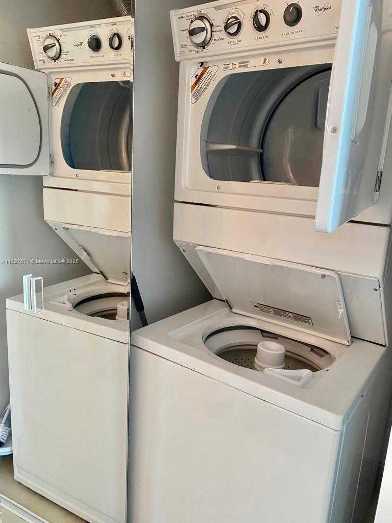 Small Image of 60 SOUTH WEST 13TH ST #4607, Miami Number 7
