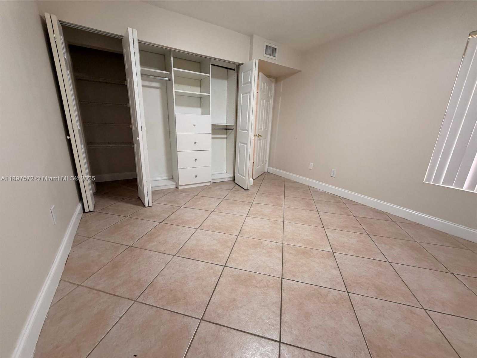 Small Image of 15320 SOUTH WEST 106 TE #1122, Miami Number 17