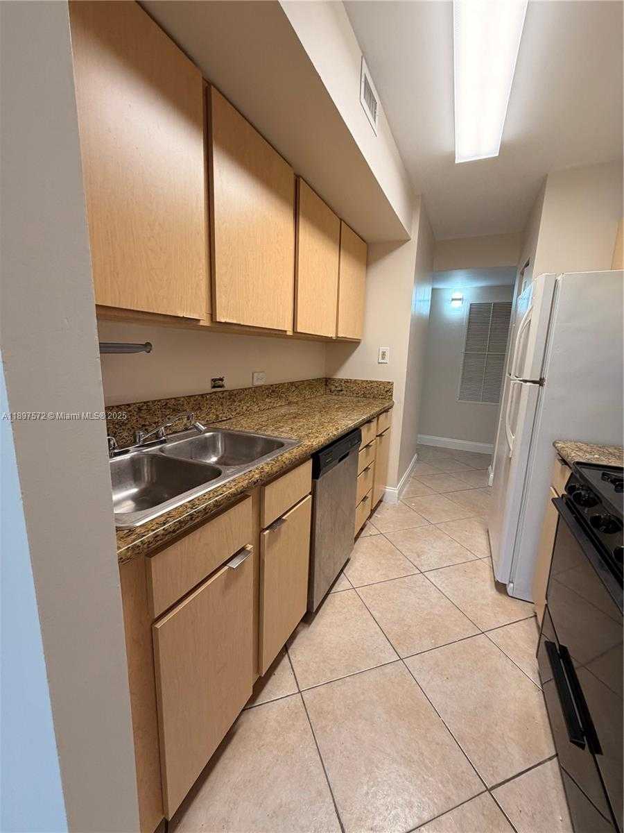 Small Image of 15320 SOUTH WEST 106 TE #1122, Miami Number 6