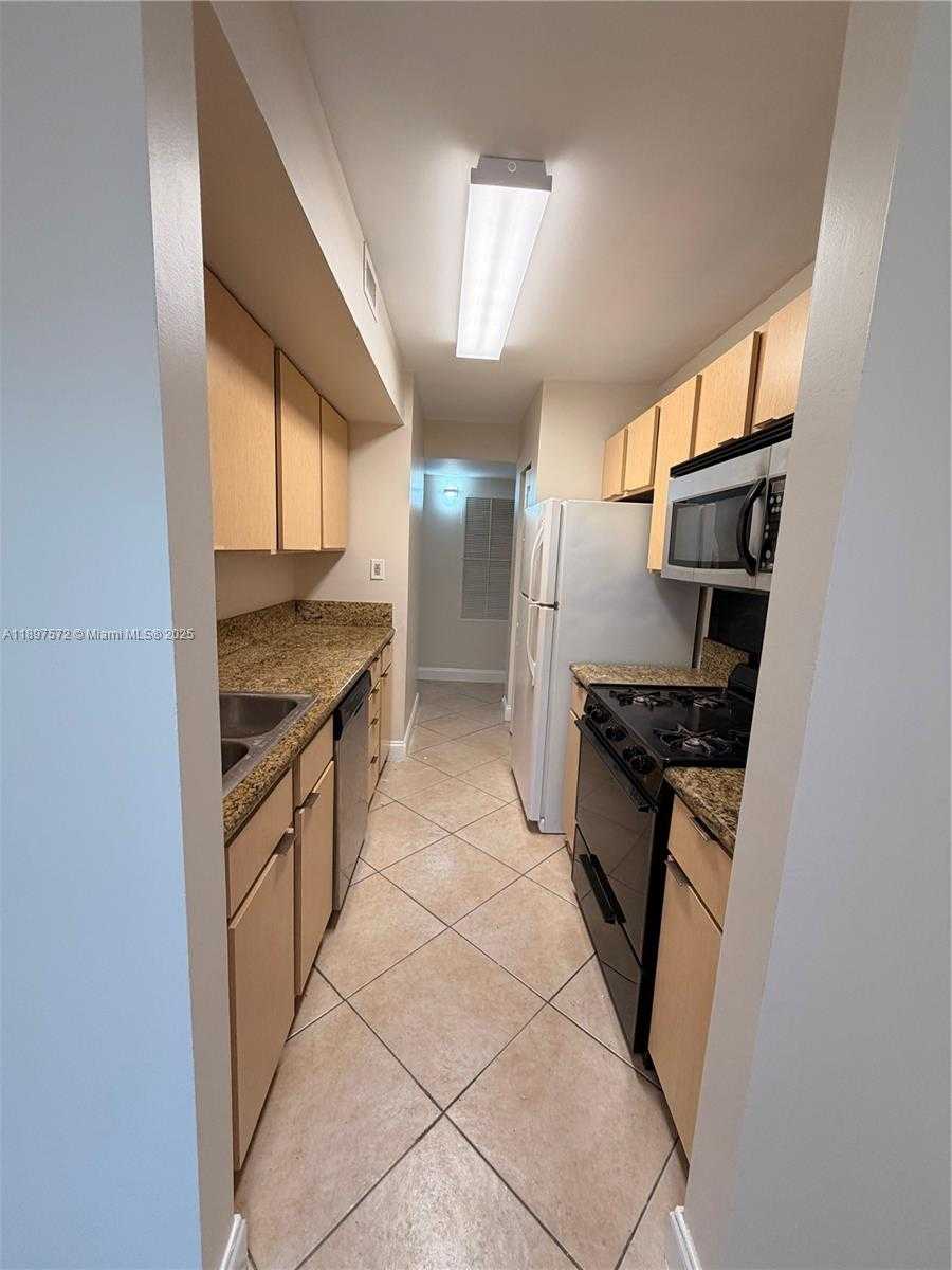 Small Image of 15320 SOUTH WEST 106 TE #1122, Miami Number 7