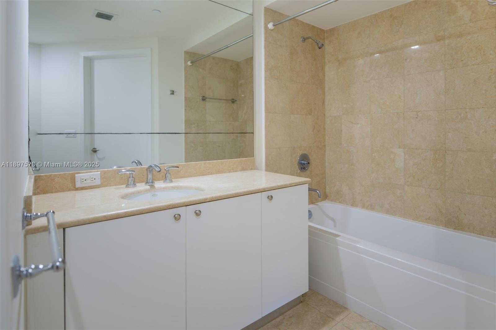 Small Image of 901 BRICKELL KEY BLVD #2207, Miami Number 17