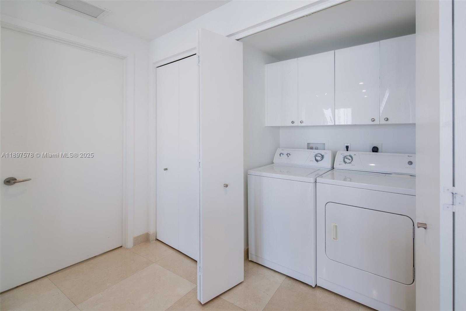 Small Image of 901 BRICKELL KEY BLVD #2207, Miami Number 19