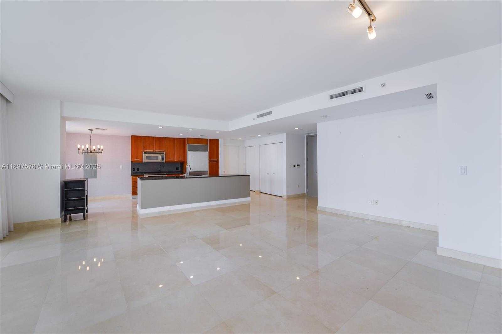 Small Image of 901 BRICKELL KEY BLVD #2207, Miami Number 7