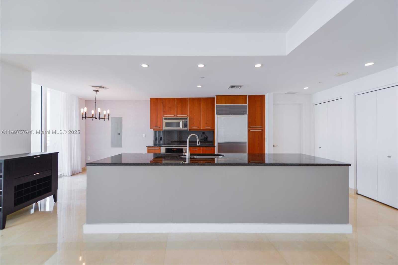 Small Image of 901 BRICKELL KEY BLVD #2207, Miami Number 9