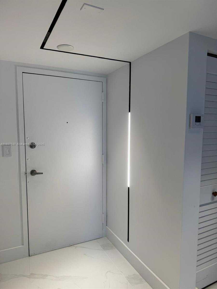 Small Image of 800 NORTH MIAMI AVE #E-901, Miami Number 11