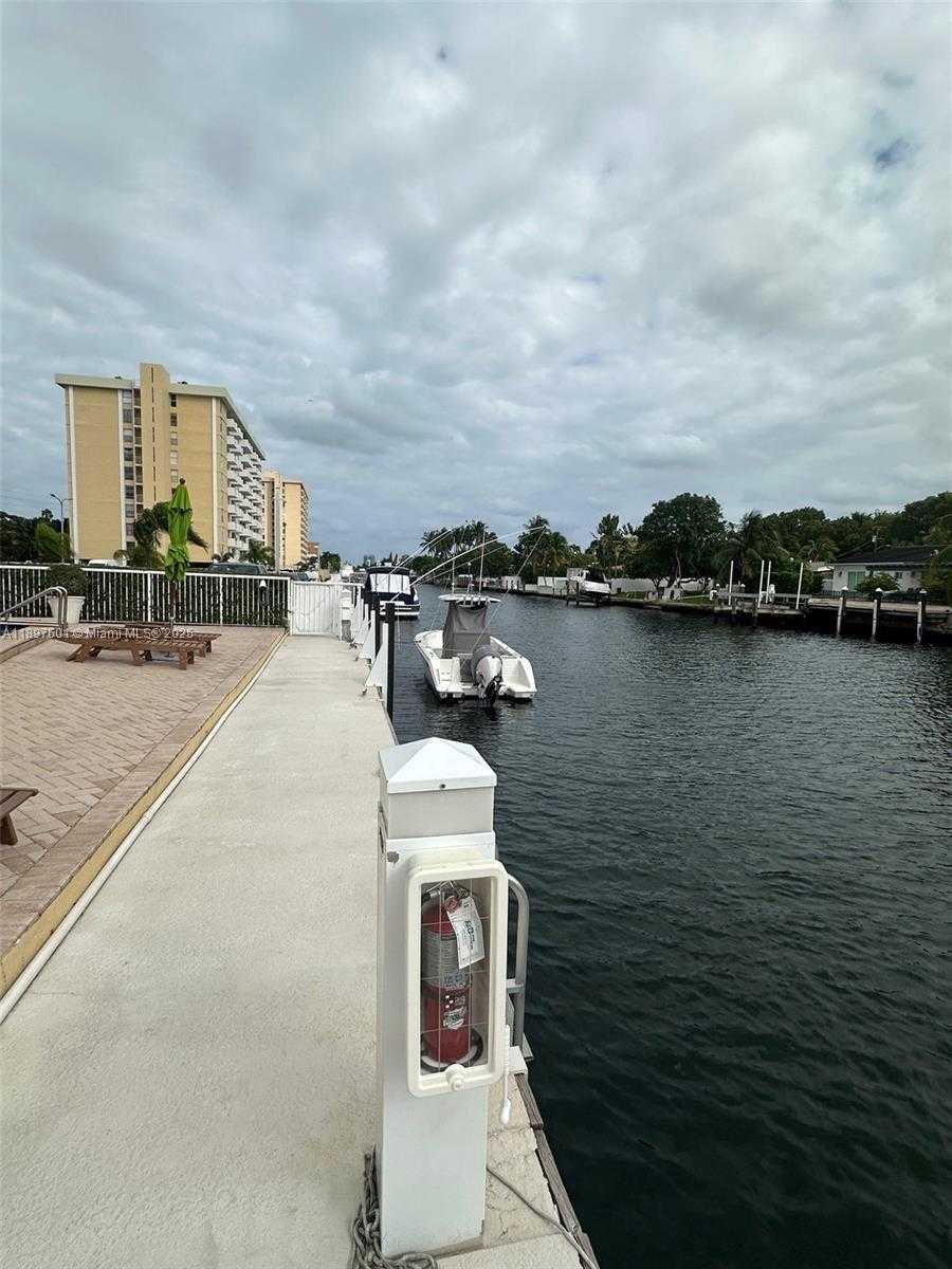 Small Image of North Miami Number 8