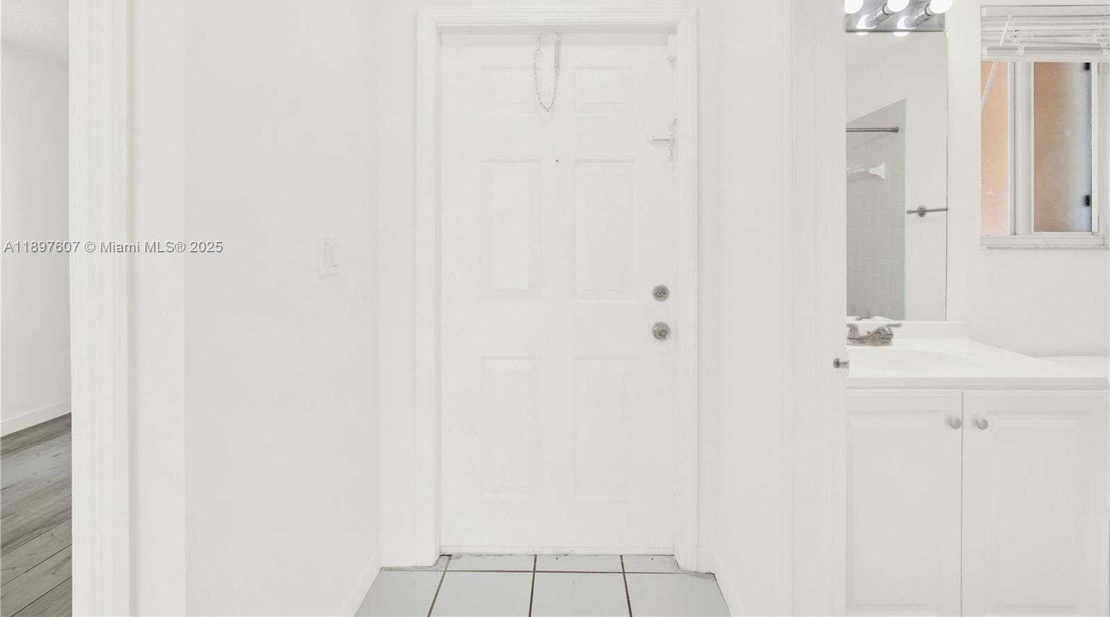 Small Image of 17380 SOUTH WEST 140TH CT #., Miami Number 21