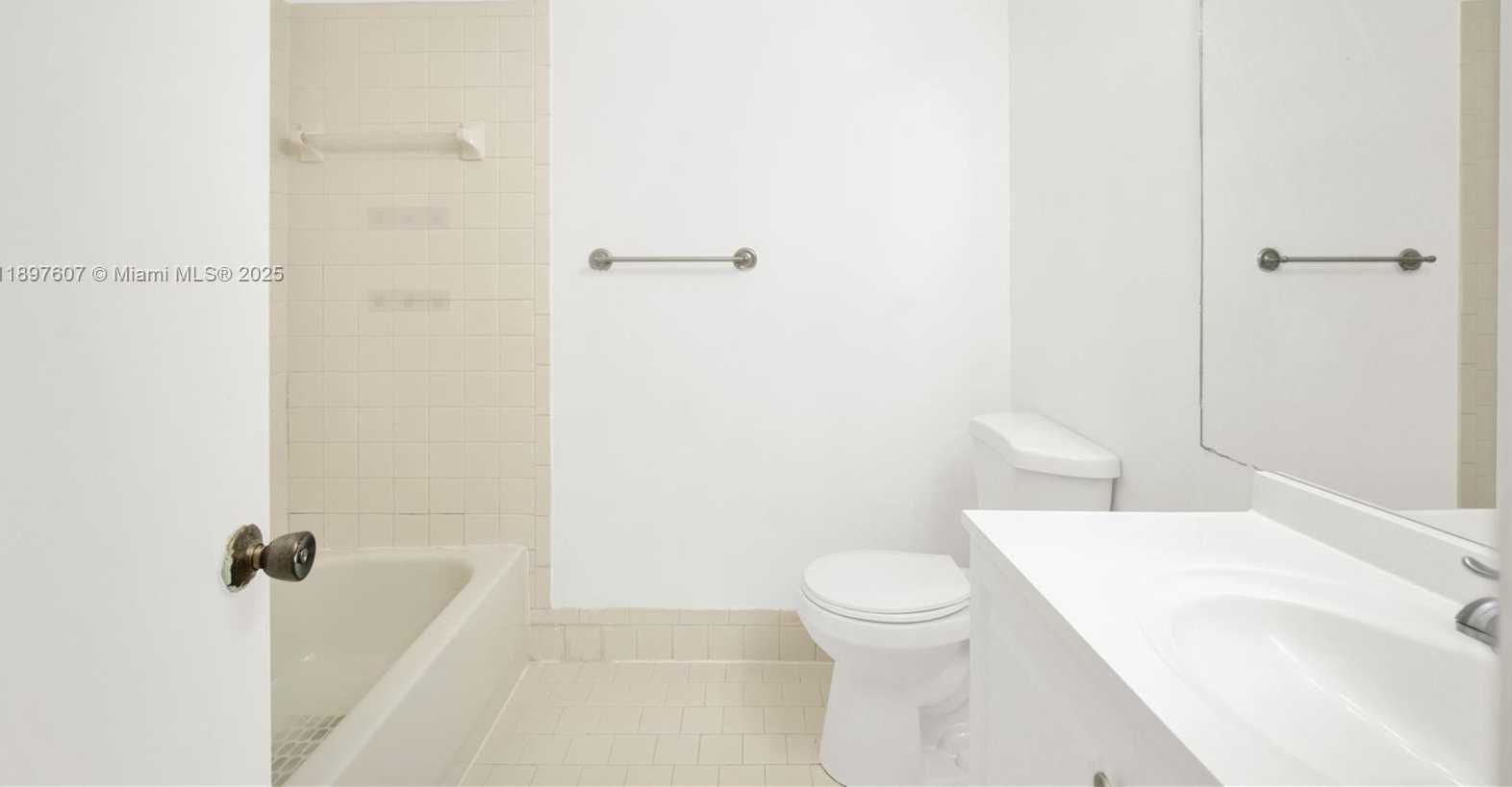 Small Image of 17380 SOUTH WEST 140TH CT #., Miami Number 23