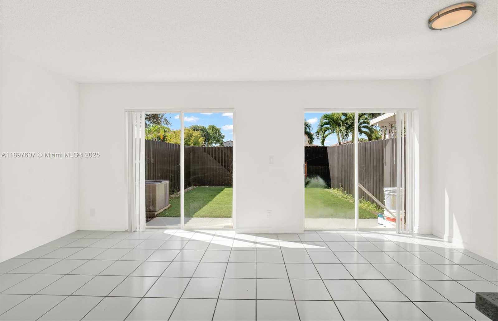 Small Image of 17380 SOUTH WEST 140TH CT #., Miami Number 5