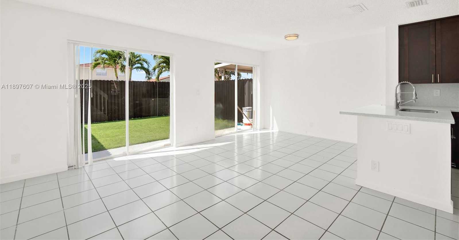 Small Image of 17380 SOUTH WEST 140TH CT #., Miami Number 6