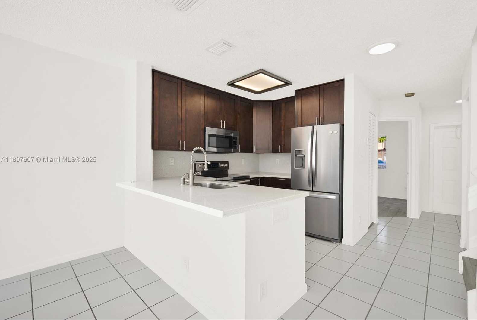 Small Image of 17380 SOUTH WEST 140TH CT #., Miami Number 8