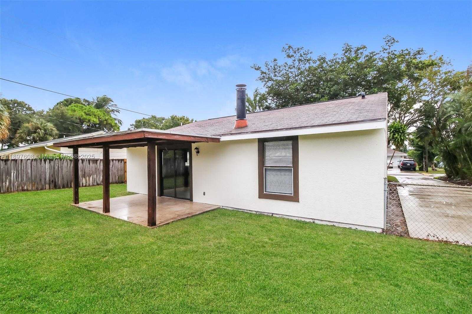 Small Image of 4559 APPALOOSA ST, West Palm Beach Number 14