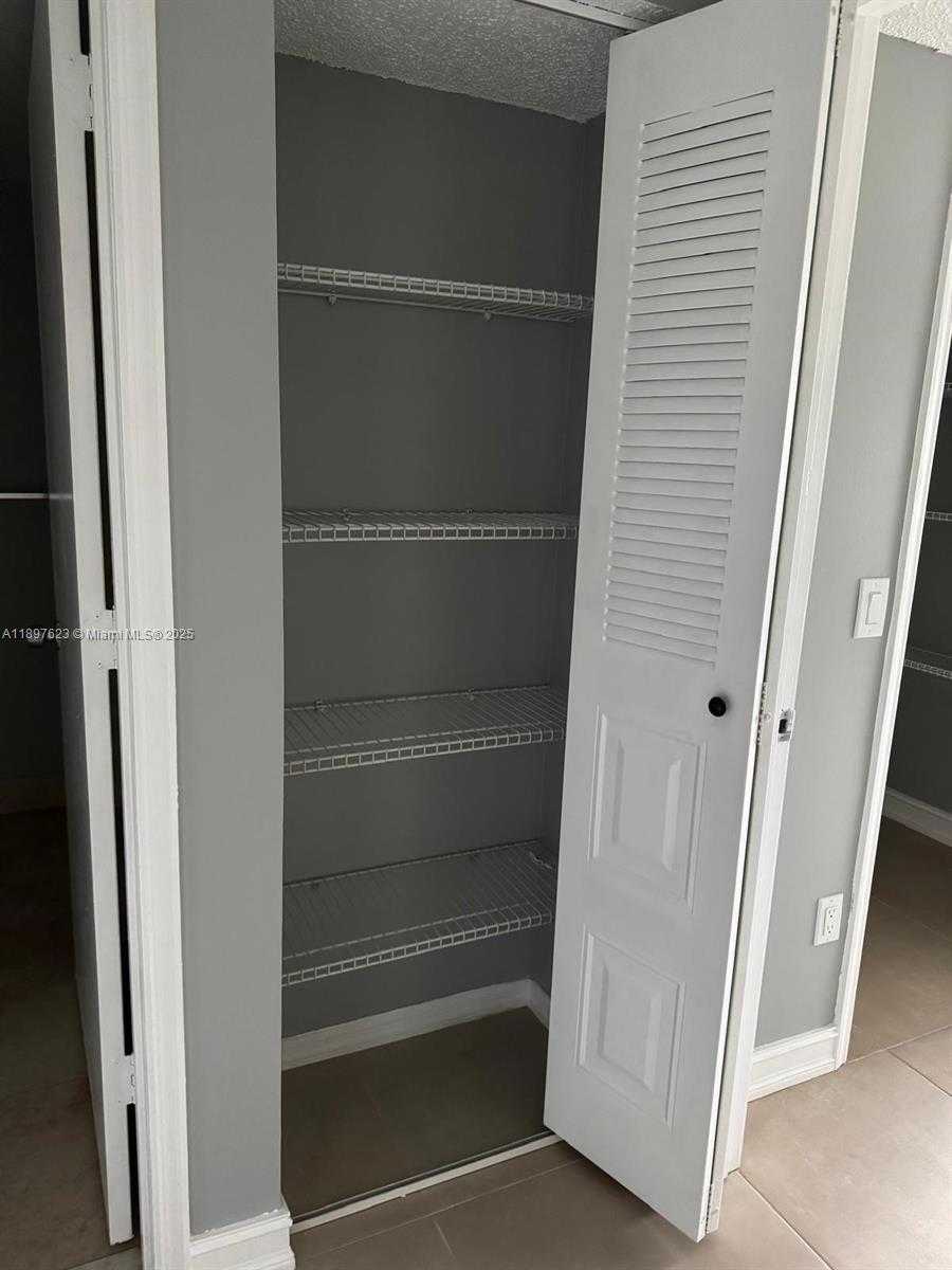 Small Image of 450 SOUTH PARK RD #5-304, Hollywood Number 15