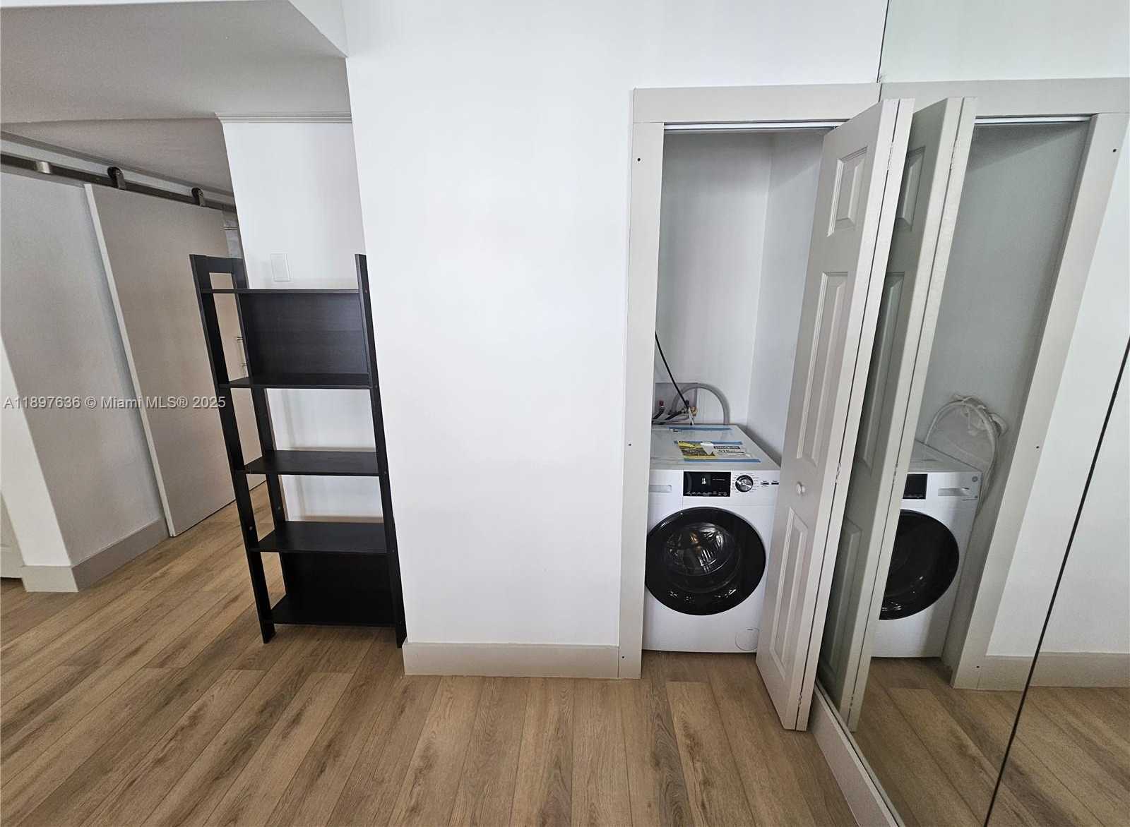 Small Image of 1408 BRICKELL BAY DR #316, Miami Number 18