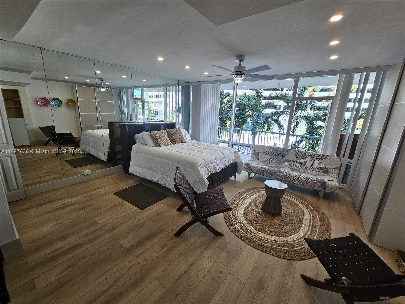 Small Image of 1408 BRICKELL BAY DR #316, Miami Number 7