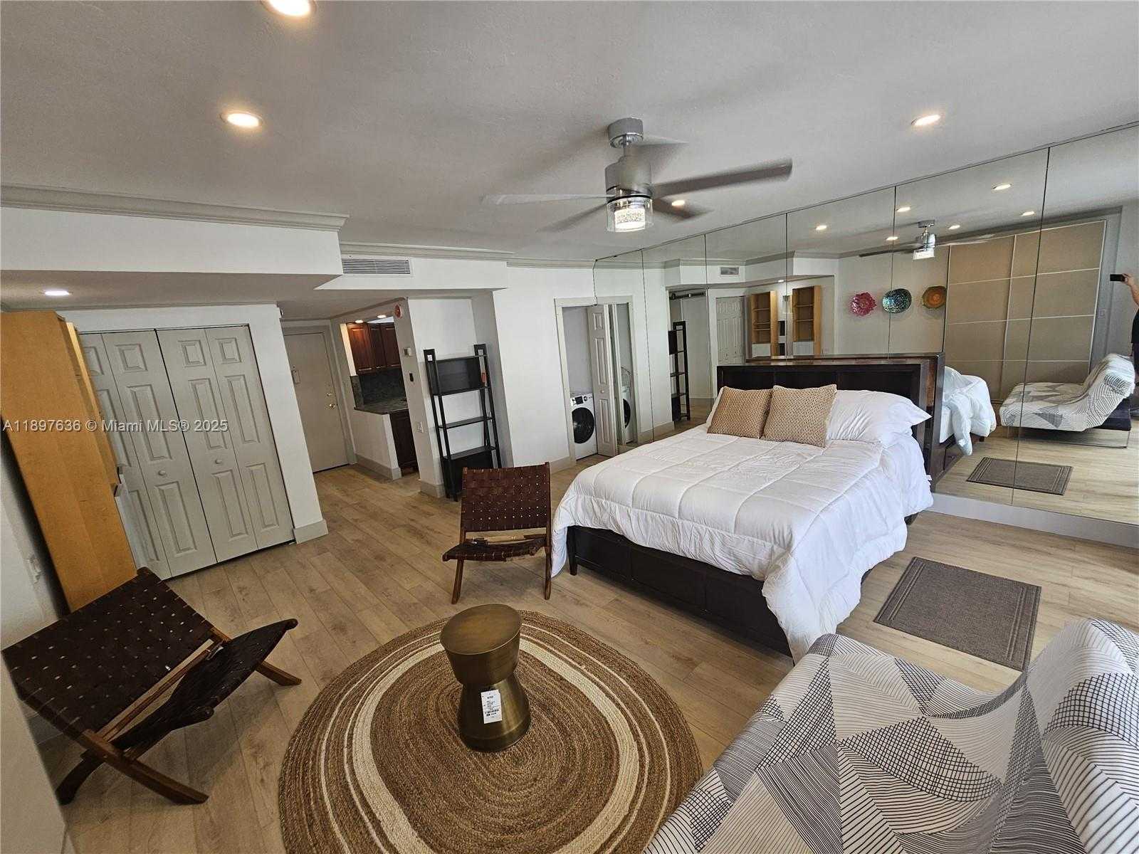 Small Image of 1408 BRICKELL BAY DR #316, Miami Number 9