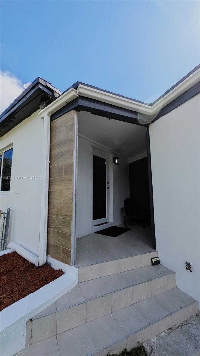 Small Image of 340 NORTH WEST 132ND ST, North Miami Number 13